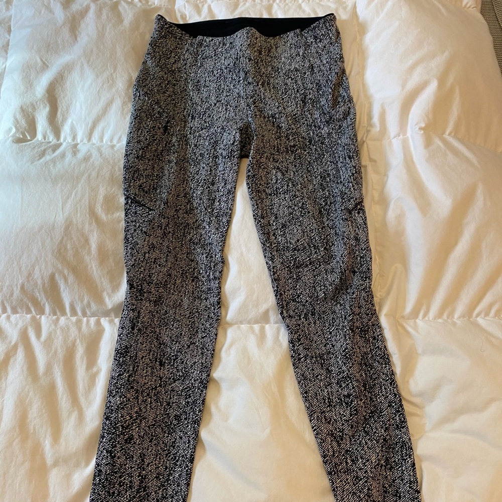 Lululemon THICK knit leggings black/white 6